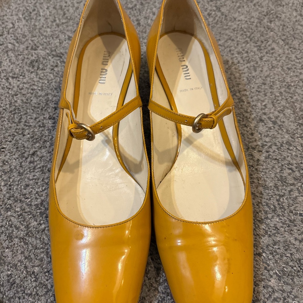 Miu Miu Patent Leather Pumps - Picture 9 of 9